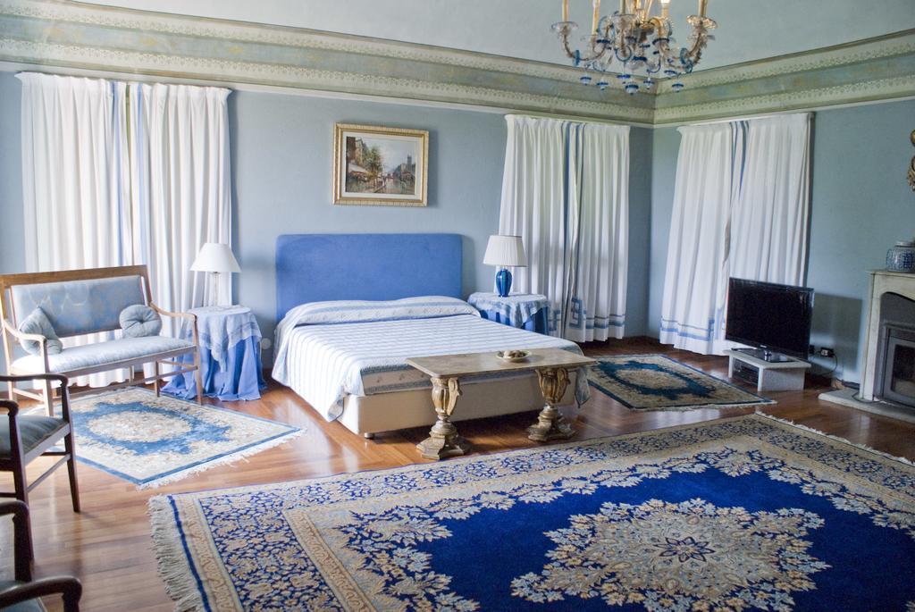 Torre Dei Frati Bed & Breakfast Fossano Pokój zdjęcie